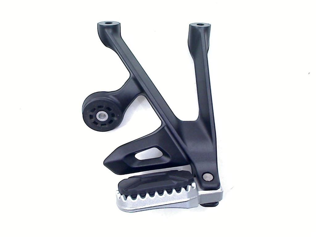 REPOSE PIEDS SUPPORT ARRIÈRE DROIT BMW, Motos, Dhr. S. di Majo, Utilisé, Info@cama-motorparts.nl, P.J. Troelstraweg 8 8
3144 CX  MAASSLUIS, NL