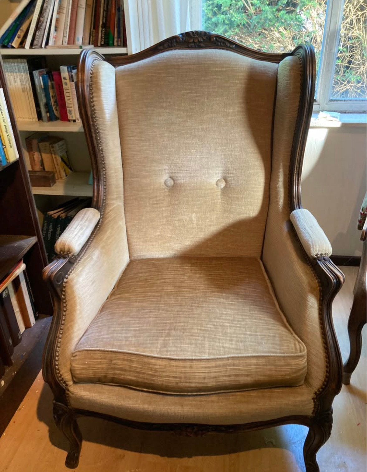 Antieke beige fauteuil, Antiquités & Art, Enlèvement