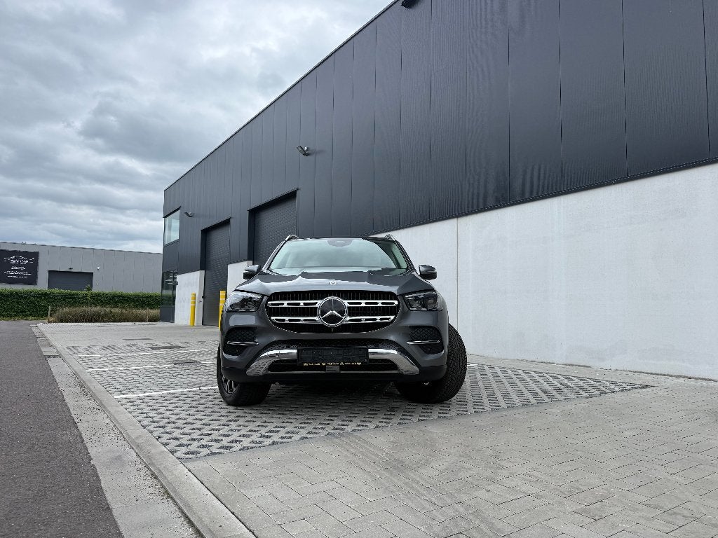Mercedes GLE 400 e 4MATIC|PANO | 360 | ACC| LUCHTVERING/AMG/, Auto's, Dealer onderhouden, 4 cilinders, GLE, 2645 kg