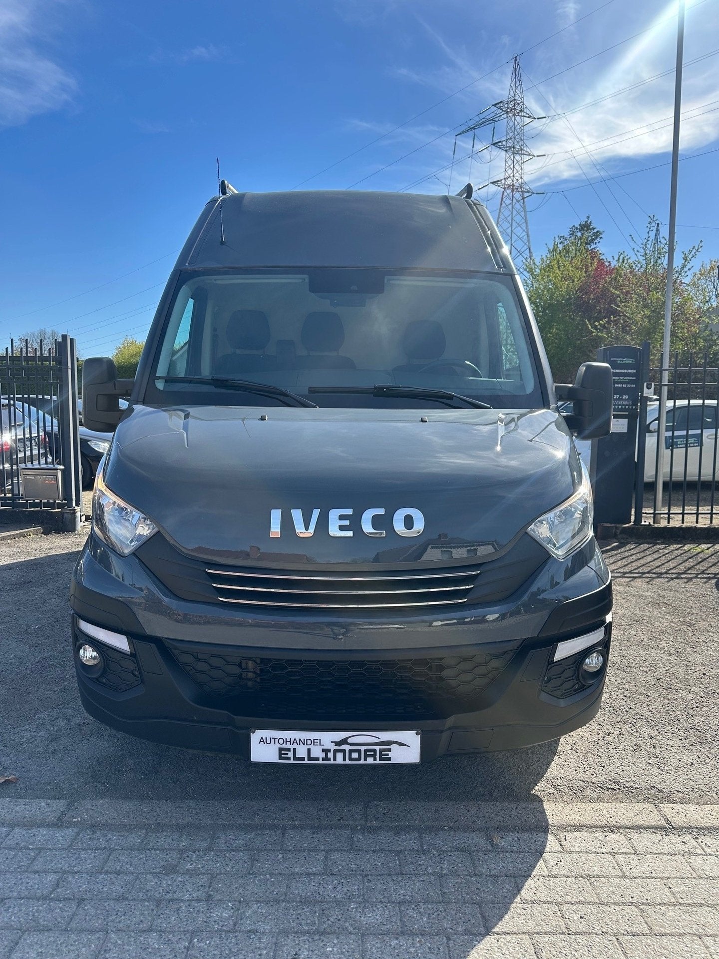 Iveco Daily 3.0 Turbo 35S18V Hi-Matic Automaat 3 Zit Camera, Auto's, Stof, 4 cilinders, https://public.car-pass.be/vhr/761d3a69-c1fd-4b73-baa3-03fba1dfd946
