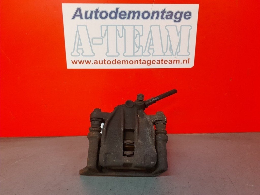 ETRIER DE FREIN AVANT DROIT Smart Fortwo Cabrio (451.4), Robert Bosch AG, Utilisé, Robert-Bosch-Allee 1
74232  Abstatt, DE, Engineering@bosch.com