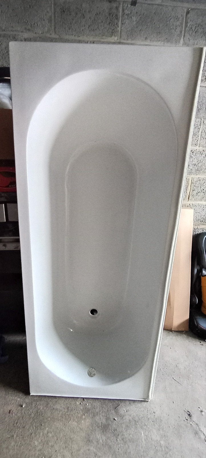 Baignoire neuve, Enlèvement, Comme neuf