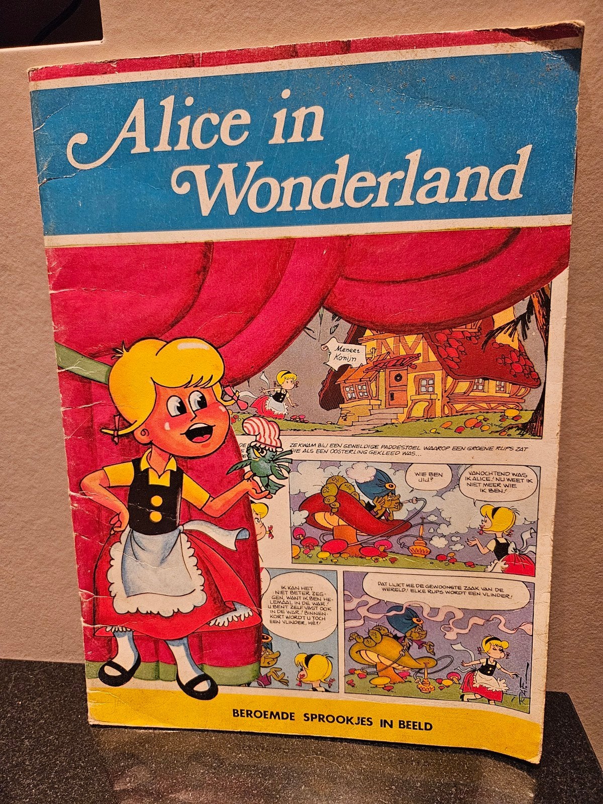 Alice in wonderland | Schateiland 1978, Boeken, Meerdere stripboeken, Ophalen, Gelezen