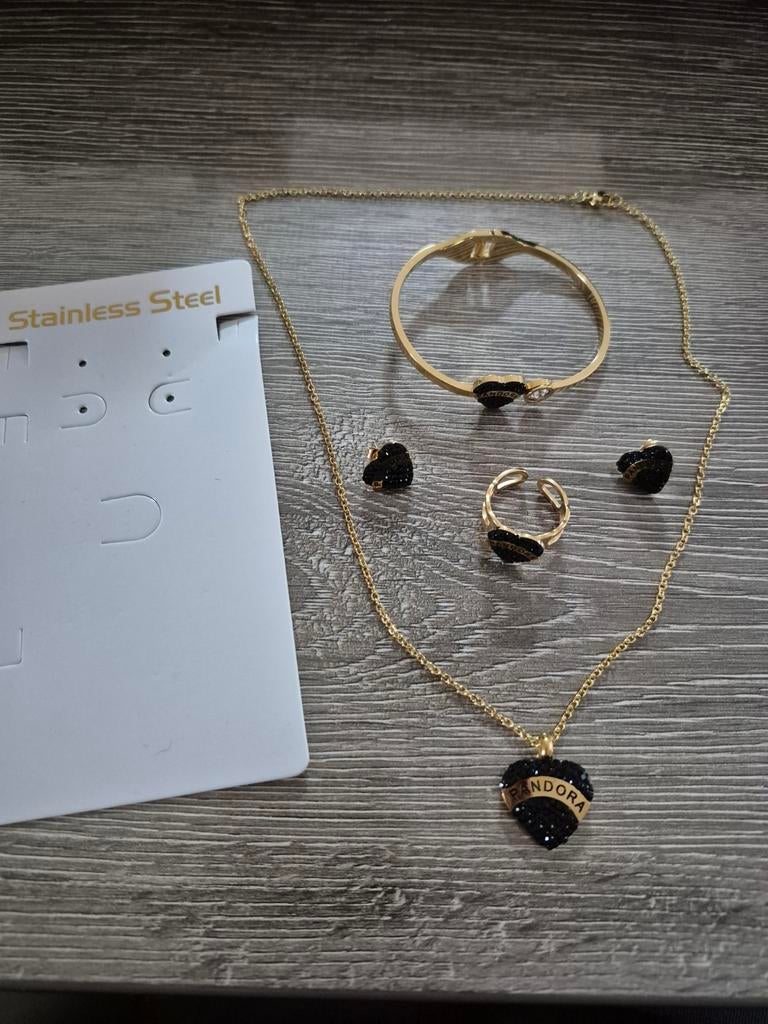 Bijoux Pandora, Envoi, Neuf, Noir, Avec strass