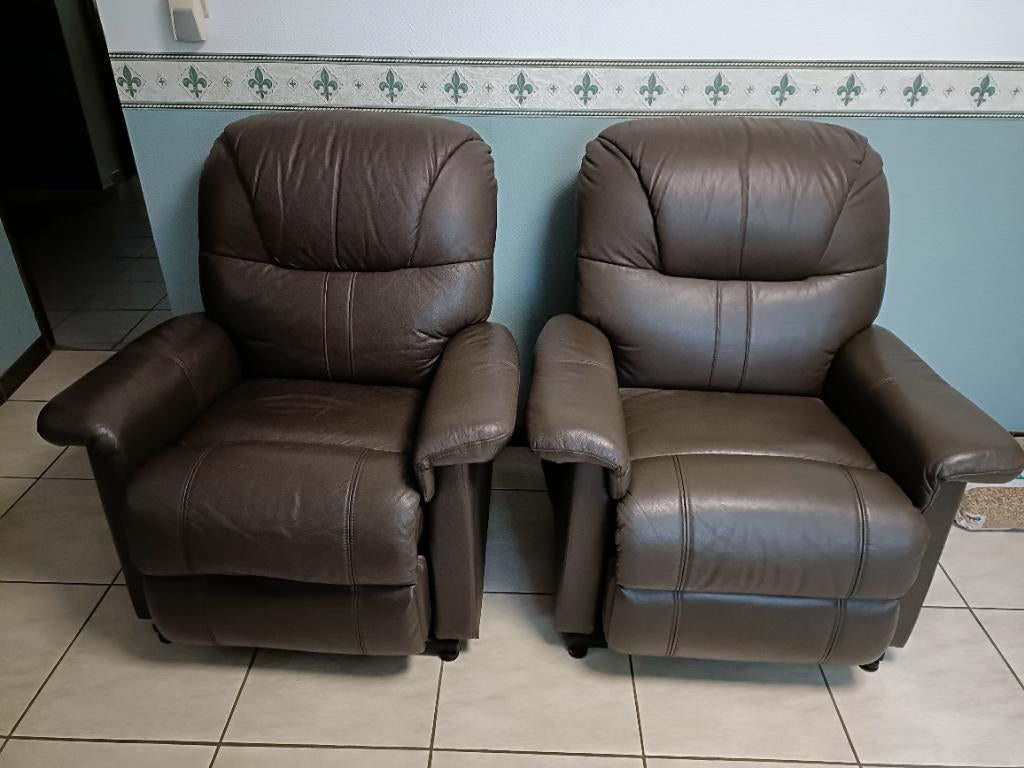 400 EUR le lot de 4 Fauteuils relax électrique en cuir, Maison & Meubles, Fauteuils, 75 à 100 cm, Enlèvement, Utilisé, Cuir