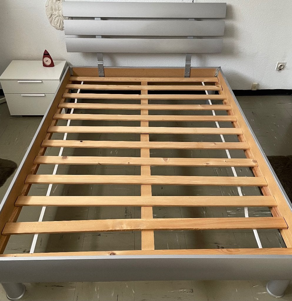 Bed met lattenbodem 140x200, Huis en Inrichting, Slaapkamer | Bedden, Ophalen, Gebruikt, 140 cm, Twijfelaar