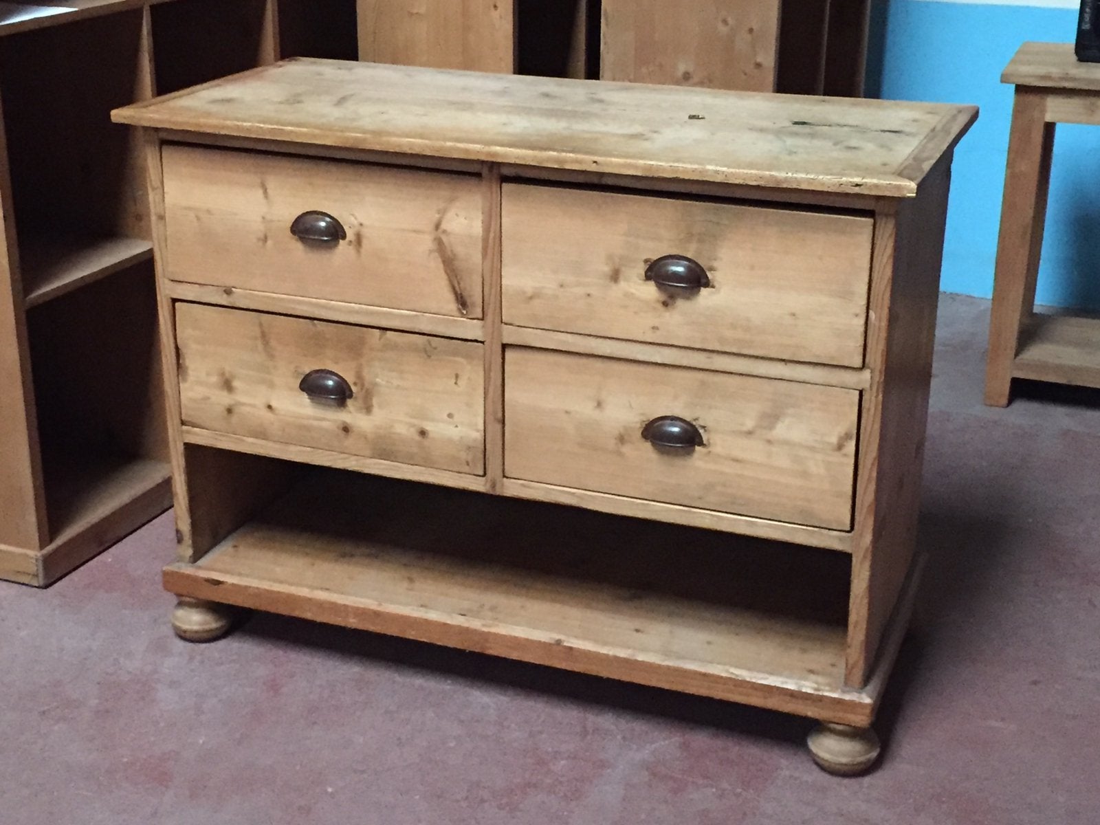 Beau comptoir ancien en pin, Antiquités & Art, Antiquités | Meubles | Armoires, Enlèvement