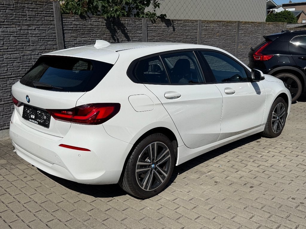 BMW 118 i Automaat "Navigatie/LED/Apple carplay", Auto's, Verwarmde buitenspiegels, https://public.car-pass.be/vhr/f7b54cee-9618-403f-aedf-bbcd1e85fbe4