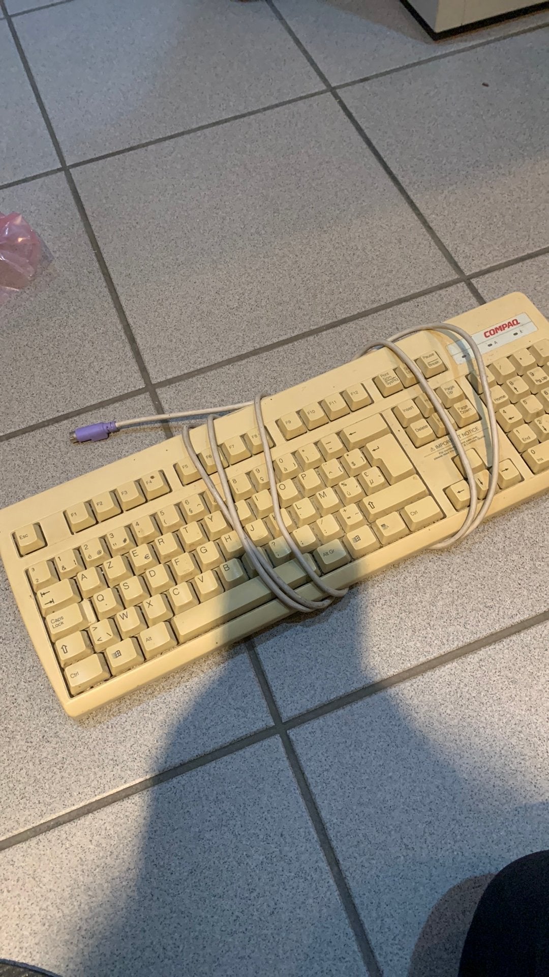 Ps2 toetsenbord compaq, Computers en Software, Toetsenborden, Ophalen of Verzenden, Zo goed als nieuw