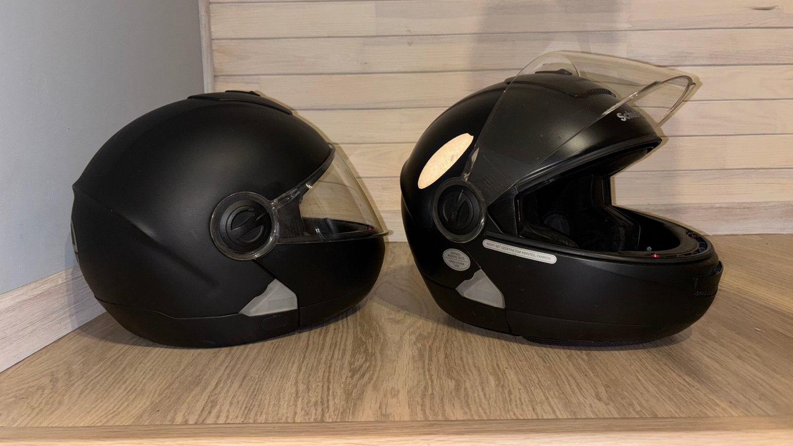 Helmen Schuberth + SRCS, Ophalen, Tweedehands