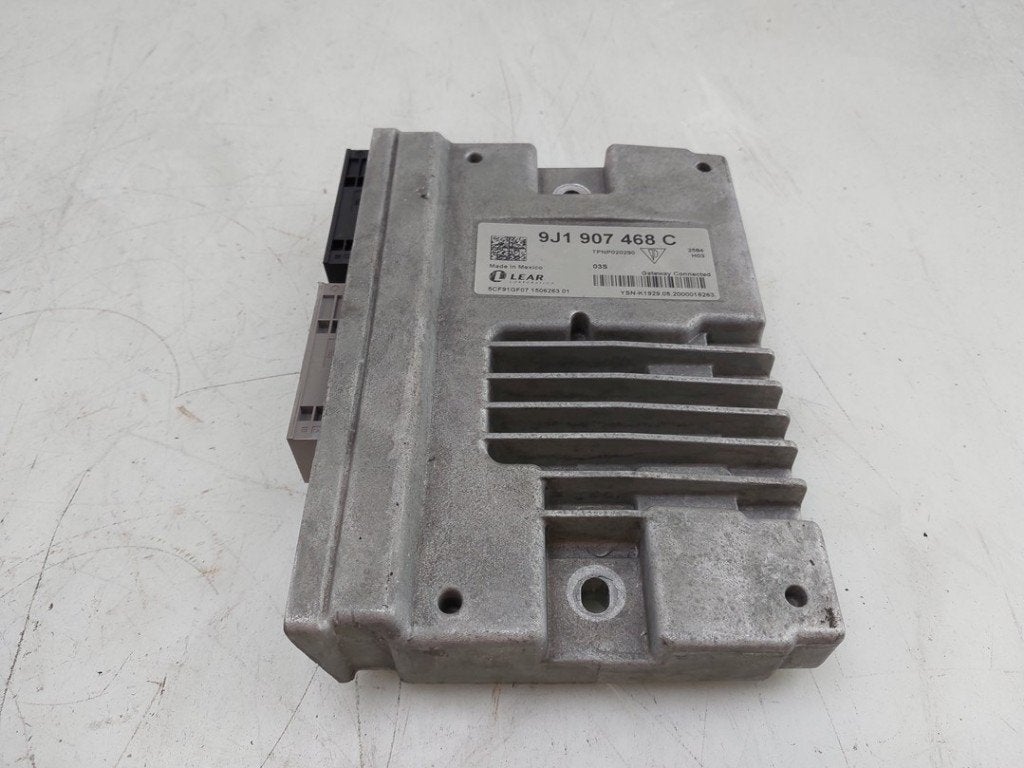 GATEWAY MODULE Porsche Taycan (Y1A) (01-2019/12-2023), Utilisé, Porsche
