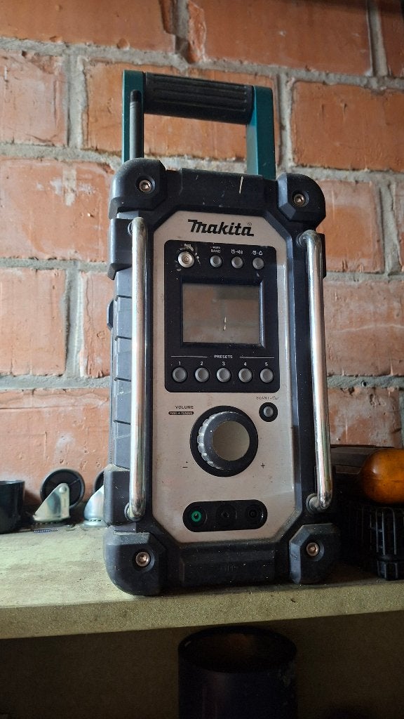 Makita radio, Ophalen of Verzenden, Gebruikt, Radio