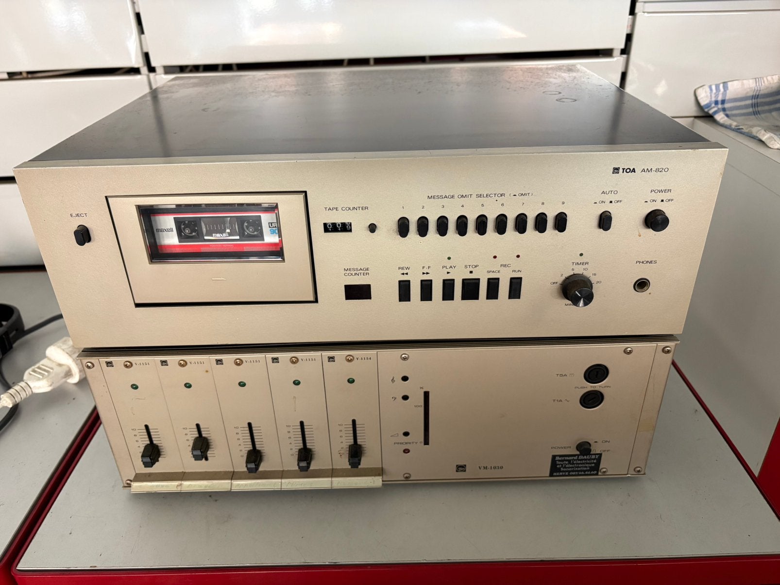 TOA-geluidssysteemset: VM-1030 versterker + AM-820-speler, Audio, Tv en Foto, Stereoketens, Ophalen of Verzenden, Gebruikt