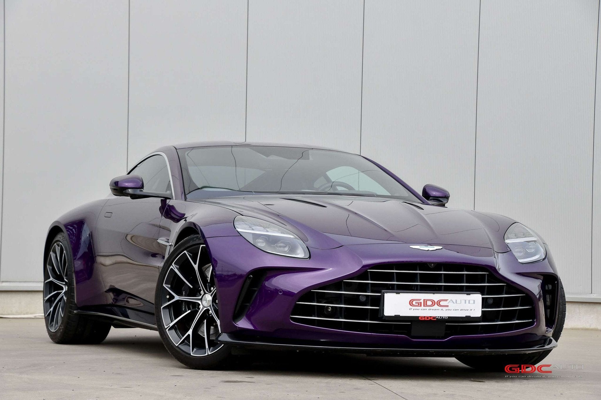 Aston Martin Vantage Coupé I PPF I Storm Purple, Autos, Cuir, Autres modèles, 3982 cm³, Entreprise