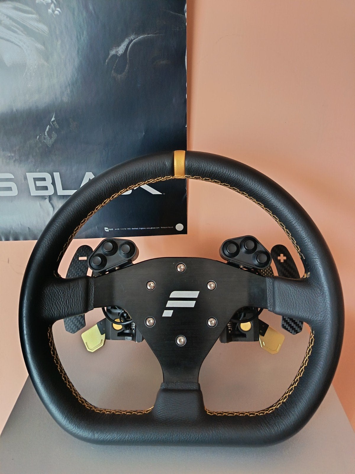 Fanatec R300 Hub et palettes podium., Enlèvement