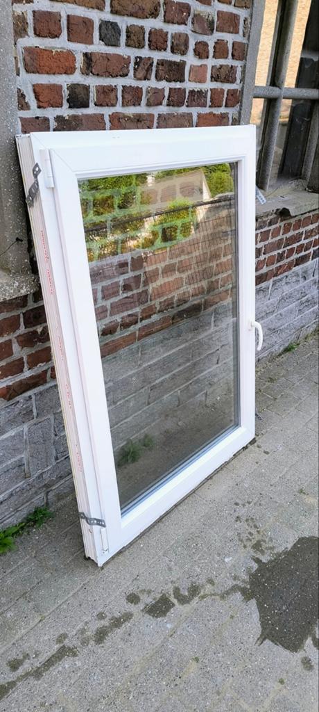 4 witte PVC ramen met dubbel glas (Ug 1.1), Kunststof, Gebruikt, Raamkozijn, Inclusief glas