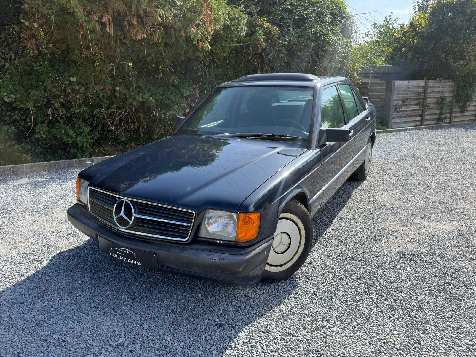 Mercedes-Benz 190 BENZINE * OLDTIMER * ABS * TOIT OUVRANT, Autos, Mercedes-Benz, https://public.car-pass.be/vhr/3bcf67c0-f0eb-4bae-9805-393527de03d6