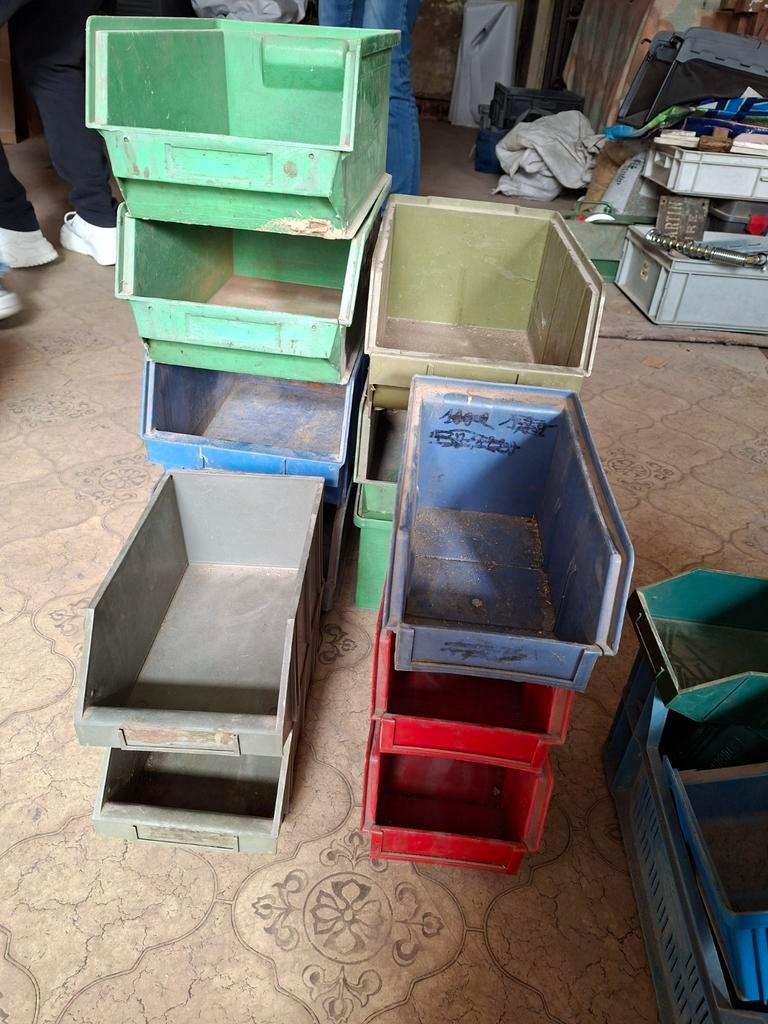 Lots - Bacs de rangement de travail à vendre et à nettoyer, Bricolage & Construction