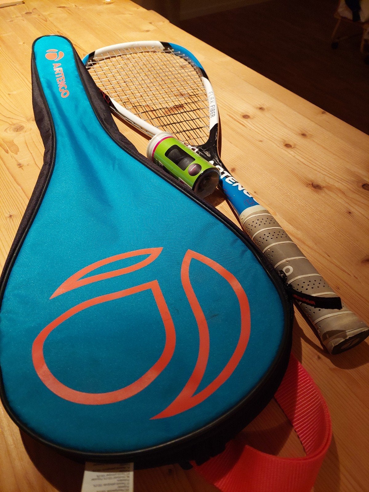 squashracket met bijhorende hoes en balletjes, Ophalen