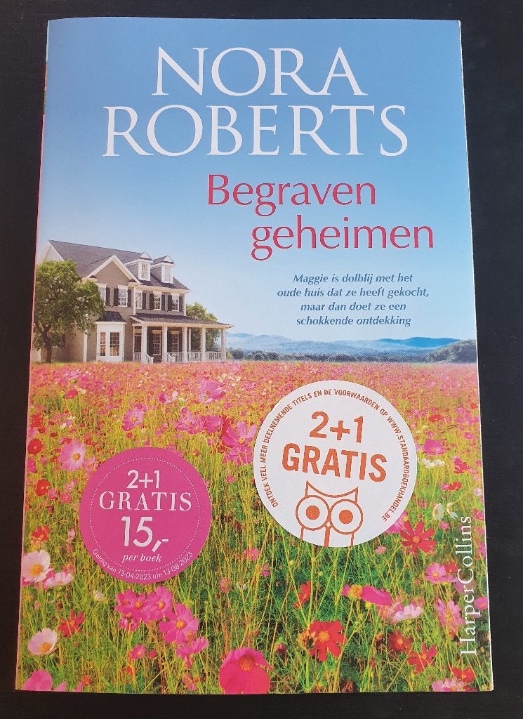 Roman van Nora Roberts: Begraven geheim, Ophalen of Verzenden, Zo goed als nieuw, Nora Roberts