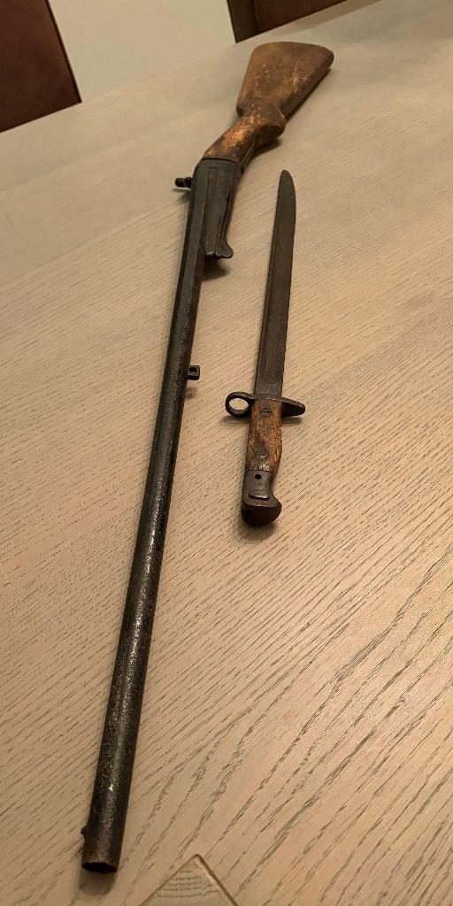 Wapen + bajonet, Ophalen