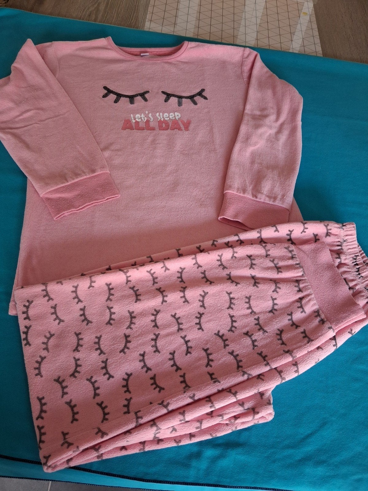te koop, Ophalen of Verzenden, Zo goed als nieuw, Meisje, Nacht- of Onderkleding