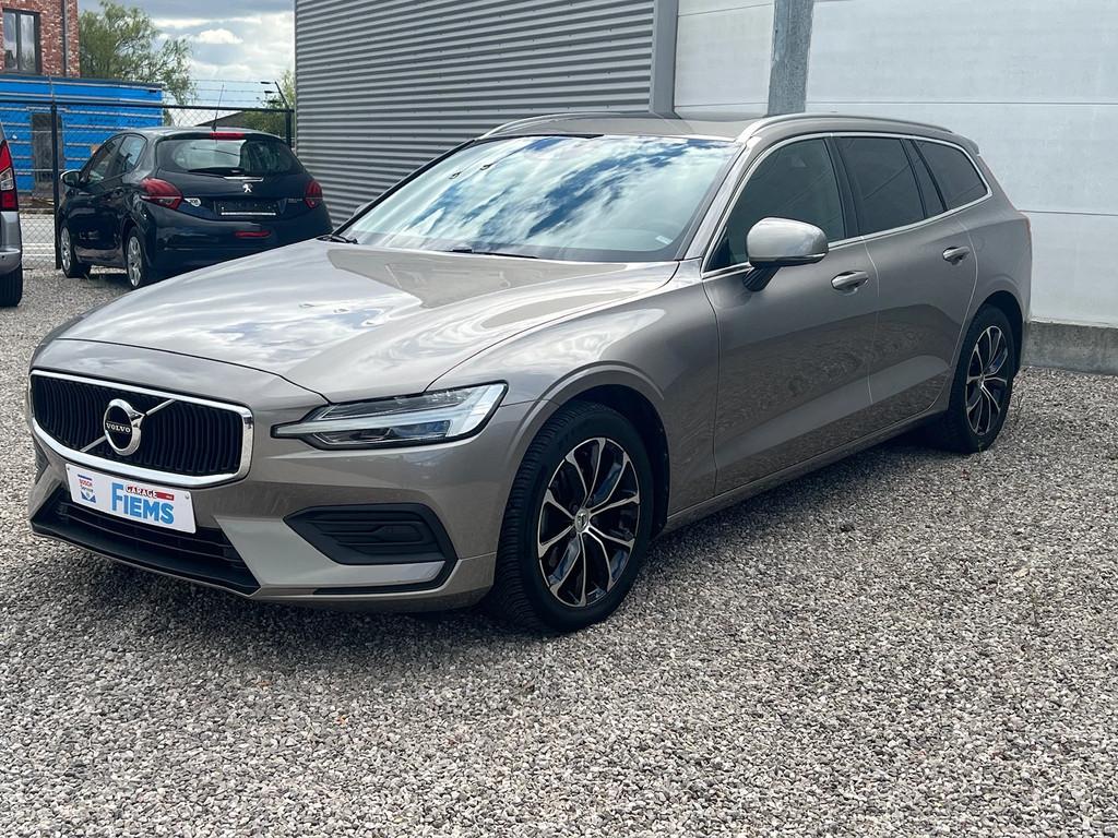 Volvo V60 GEARTRONIC MOMENTUM*LEDER*CAMERA*CARPLAY, Cuir, Achat, 1800 kg, Entreprise