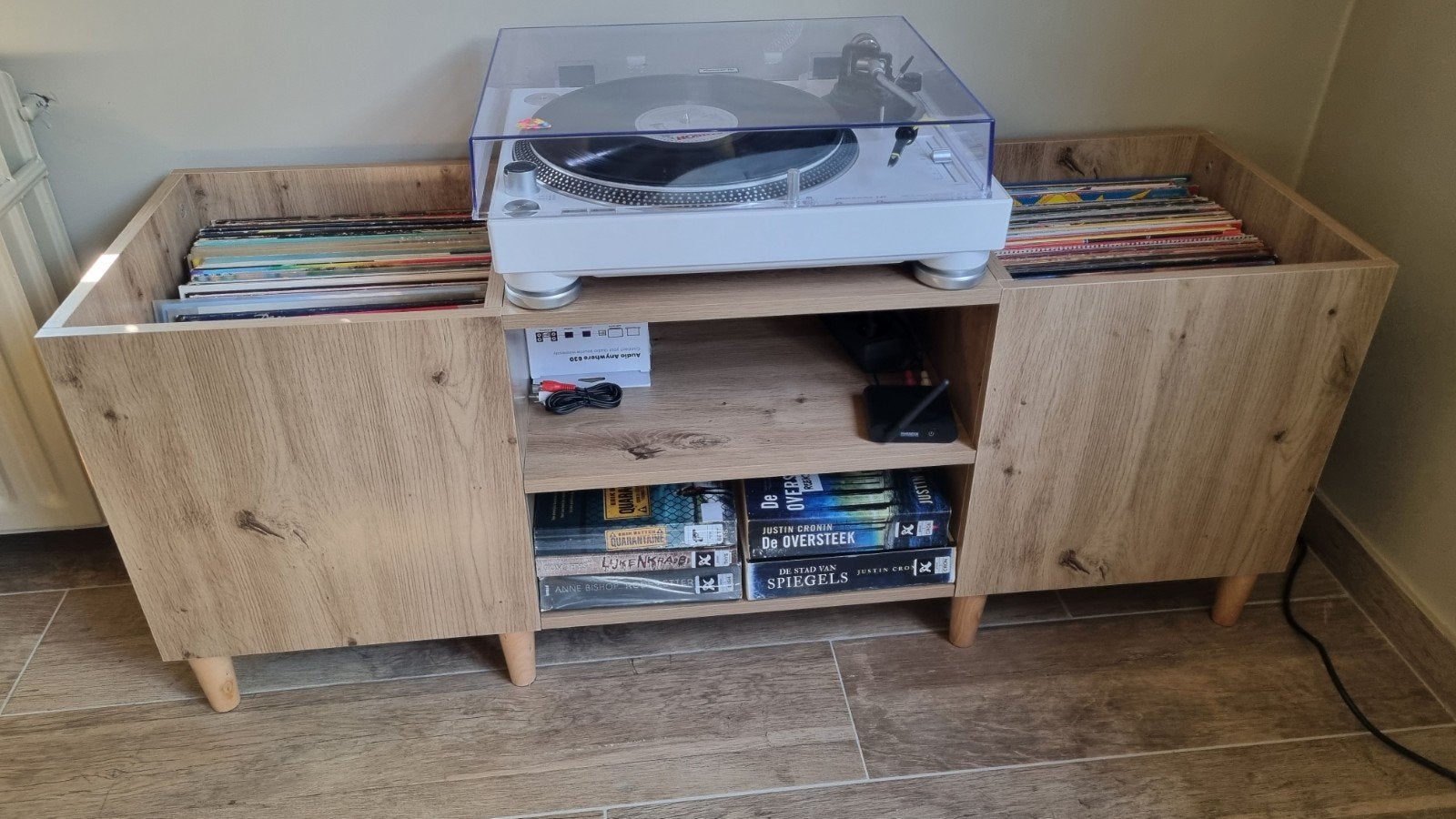 kast voor platenspeler en Lp's, Ophalen, Platenspeler