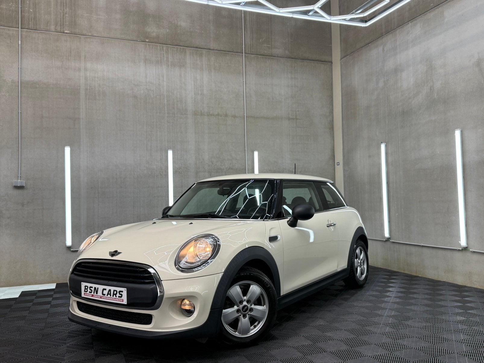 MINI ONE D/AIRCO/NAVI/PDC/GARANTIE, Auto's, Voorwielaandrijving, Stof, MINI Next, Wit