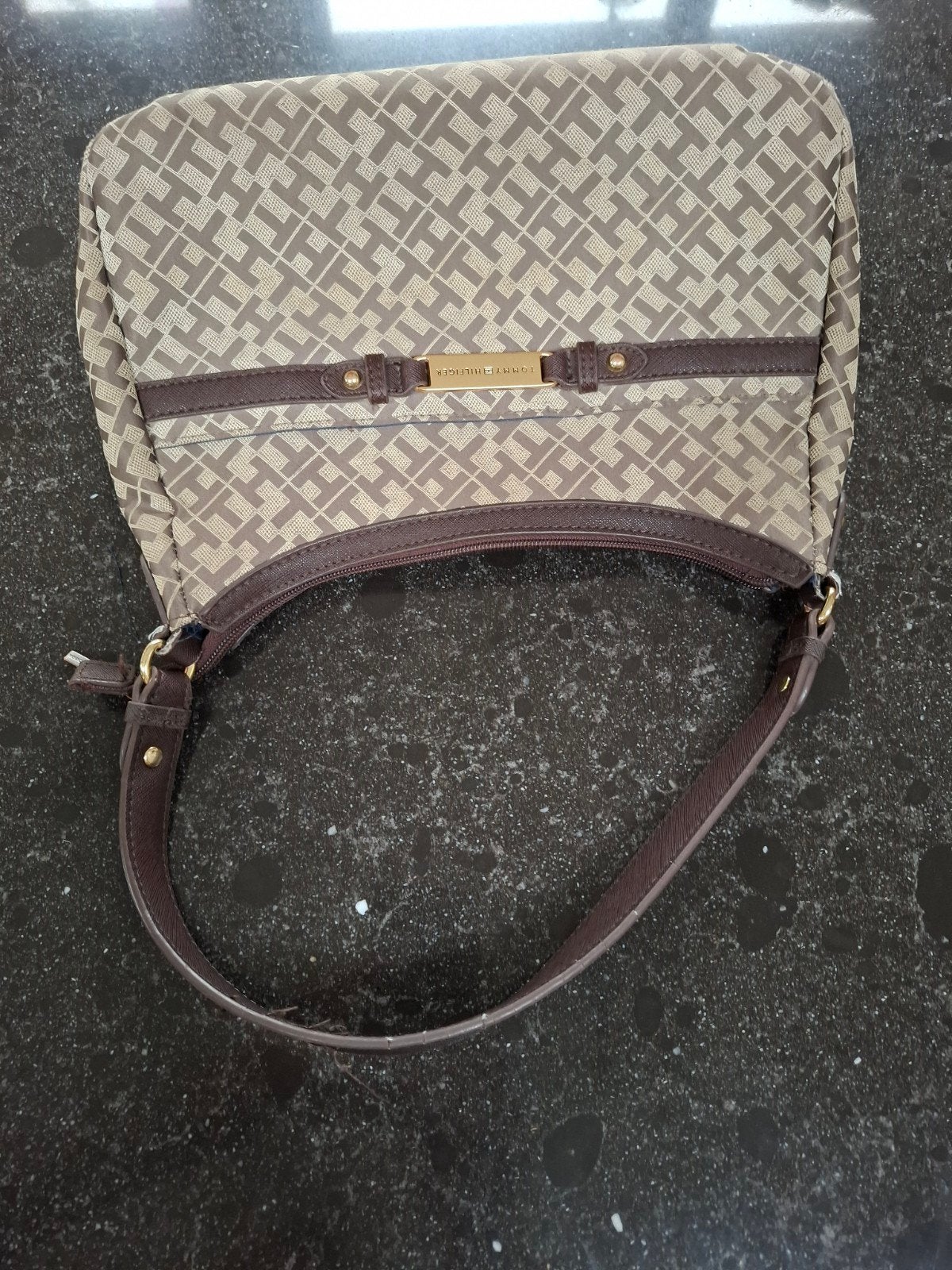 handtas tommy hilfiger, Handtassen en Accessoires, Ophalen of Verzenden, Zo goed als nieuw, Beige, Schoudertasje