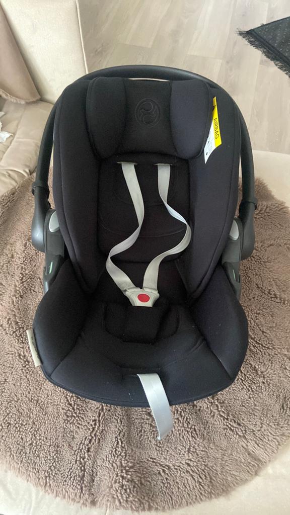 Maxi-Cosi Cloud G i-Size Magic Black – 40-87 cm / <13 kg, Ophalen, Autogordel, Zo goed als nieuw, 0 t/m 13 kg