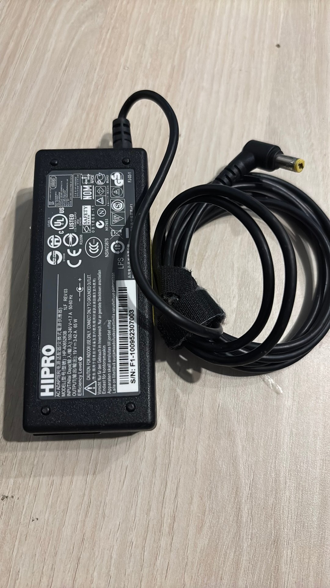 Chargeur Hipro (Acer) HP-A0652R3B, Enlèvement ou Envoi, Comme neuf, Hipro