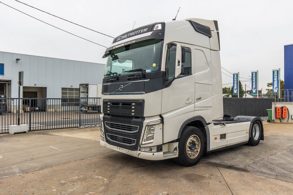 Volvo FH 500 - INTARDER + HYDR. (bj 2017), Auto's, Automaat, Achterwielaandrijving, Overige brandstoffen, Wit
