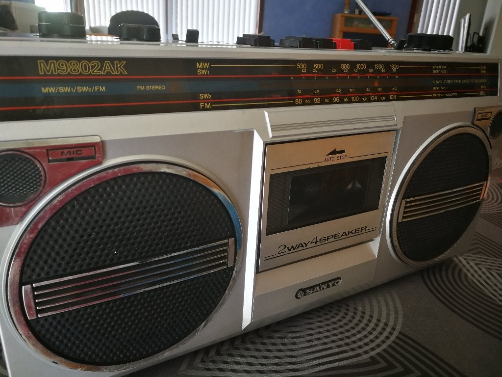 radio cassette Sanyo M9802AK uit begin jaren '80, Audio, Tv en Foto, Ophalen, Gebruikt, Radio