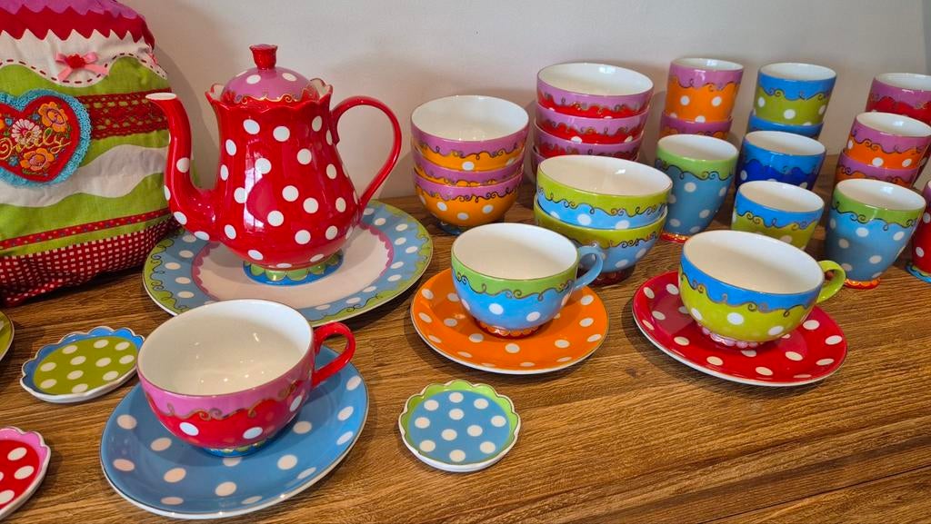 Oilily theepot en servies, Enlèvement, Neuf, Porcelaine, Service complet