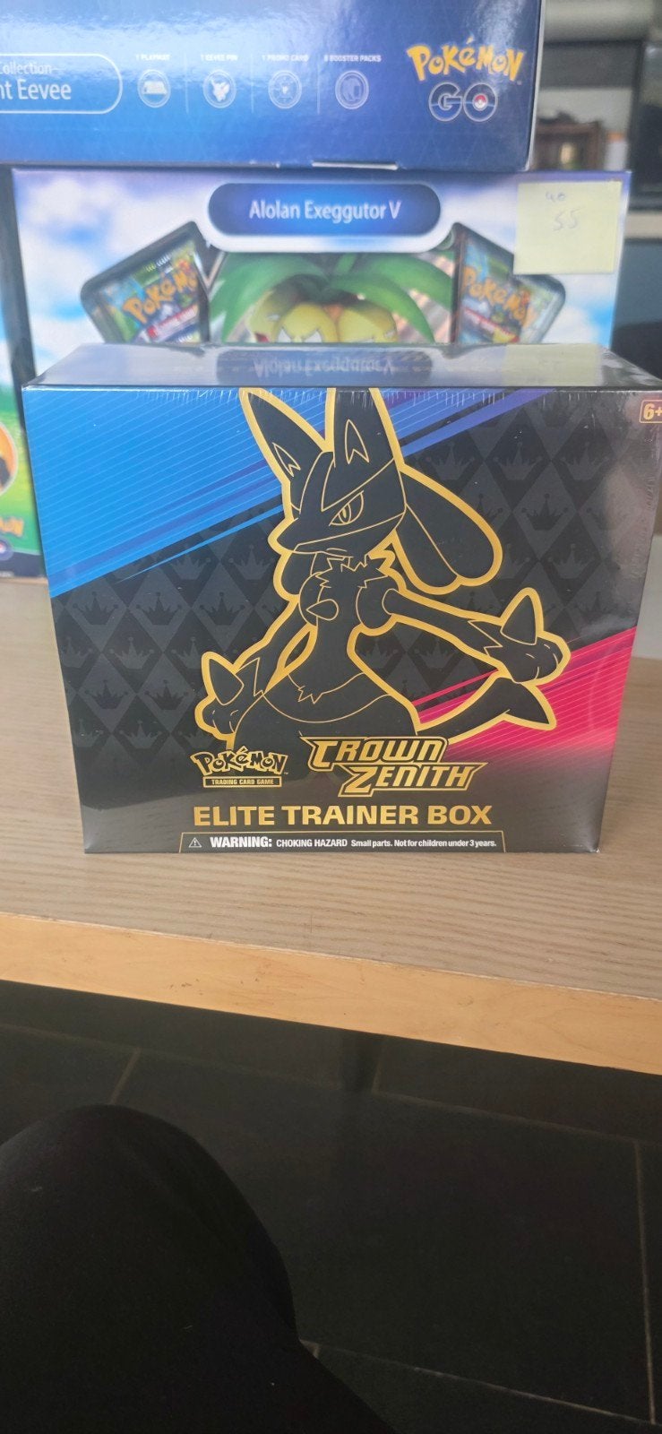 pokemon etb crown zenith, Hobby & Loisirs créatifs, Enlèvement, Neuf, Booster box, Foil