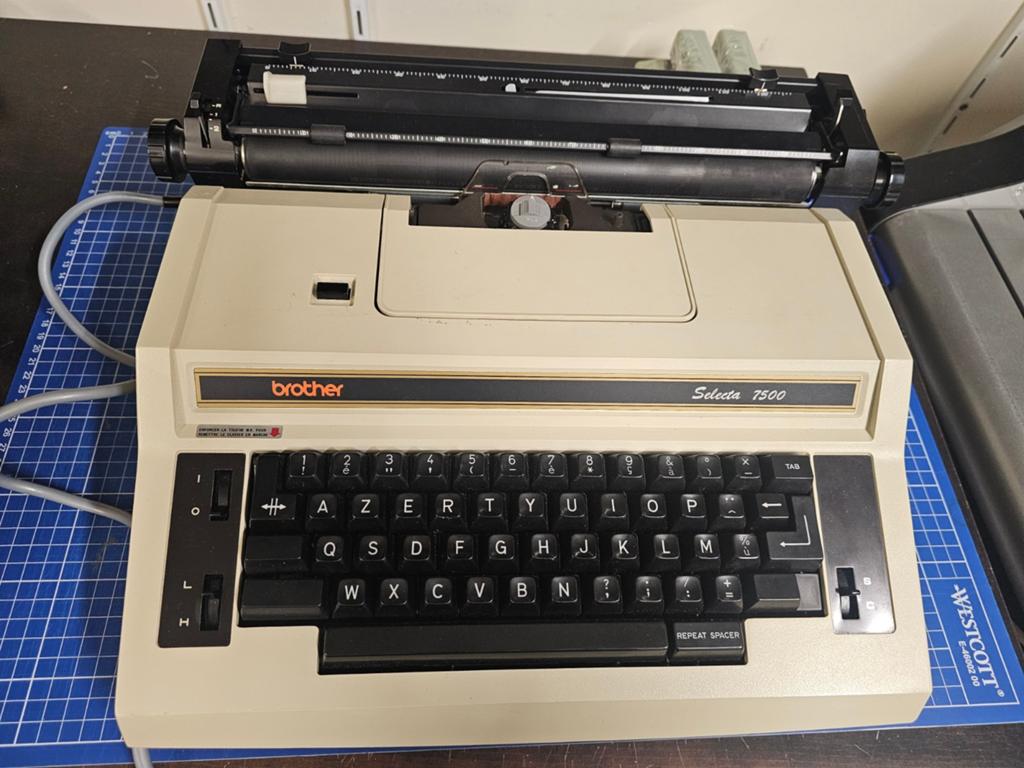 Vintage Electrische typmachine, Diversen, Typemachines, Ophalen, Gebruikt