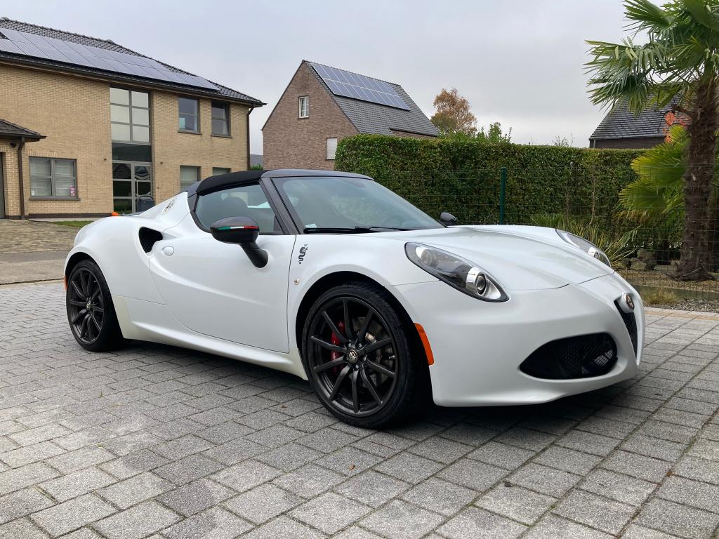 Alfa Romeo 4C Spider - pack compétition - pack commodité, Autos, Alfa Romeo, Cuir, Achat, Euro 6, Cabriolet