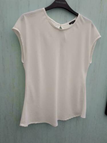 Prachtige nieuwe witte blouse merk Caroline Biss t 38, Ophalen