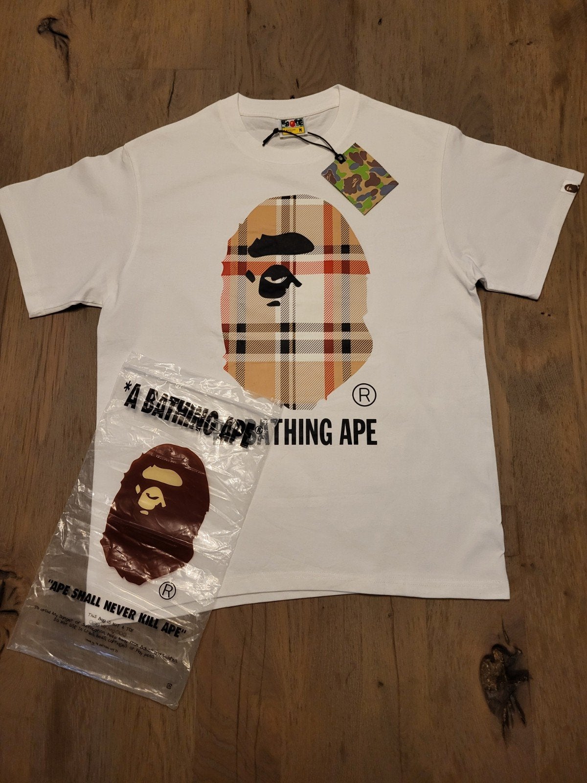 bapeburberry t-shirt, Maat 48/50 (M), Wit, Nieuw, Ophalen of Verzenden