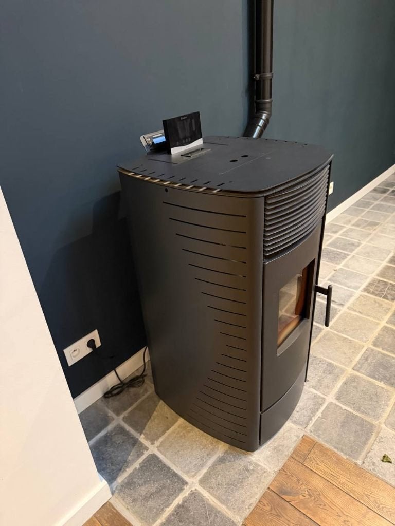Pellka Pelletkachel 13kw | Gietijzer | Perfecte staat, Huis en Inrichting, Kachels, Ophalen, Zo goed als nieuw, Vrijstaand, Pelletkachel