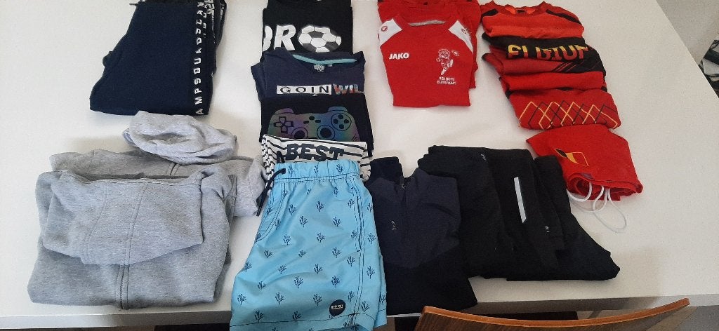Kinderkleding - Jongen - Maat 140, Ophalen, Gebruikt, Jongen, Setje