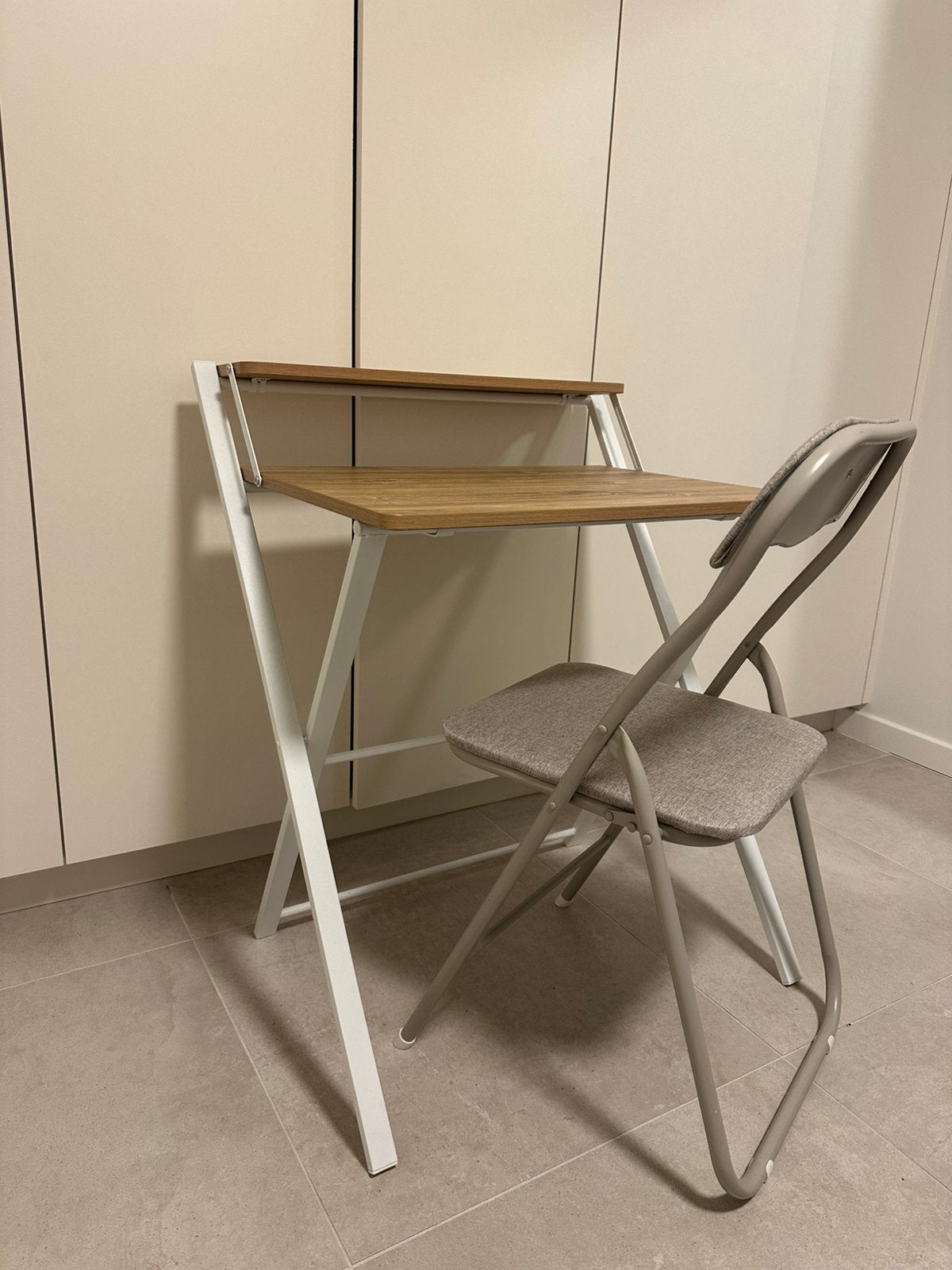 Tafel + stoel - 30€, Huis en Inrichting, Stoelen, Ophalen, Zo goed als nieuw