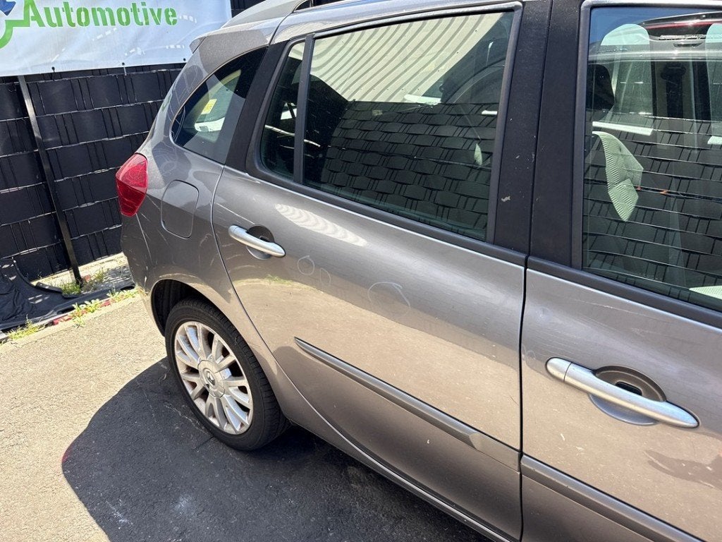 PORTE DROITE ARRIÈRE Clio III Estate / Grandtour (KR), Autos : Pièces & Accessoires, Renault, Utilisé, Peter-Huppertz-Straße 5
51063  Köln, DE