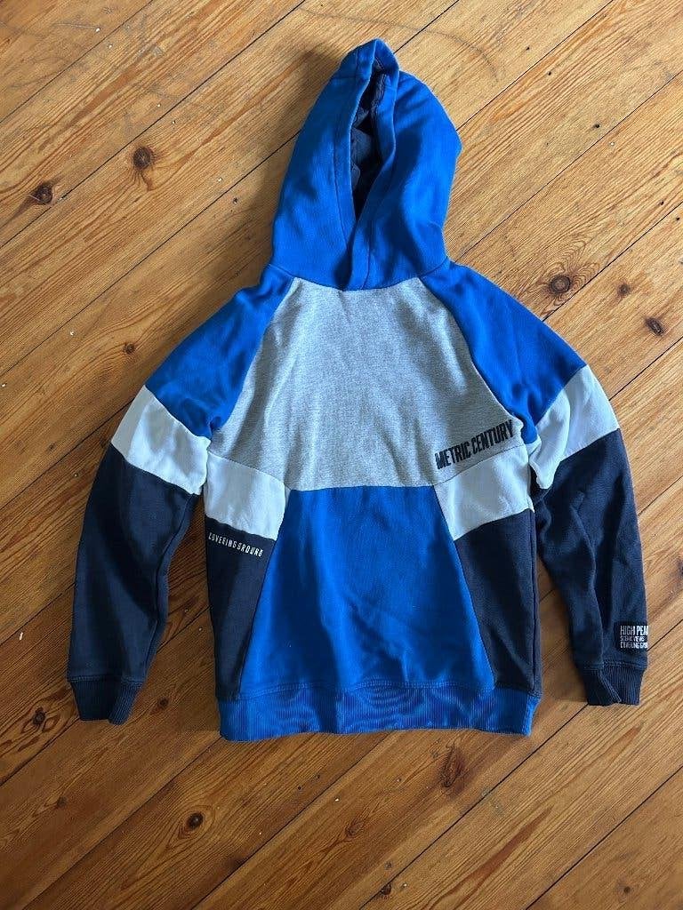 kinderkleding 146, Enlèvement