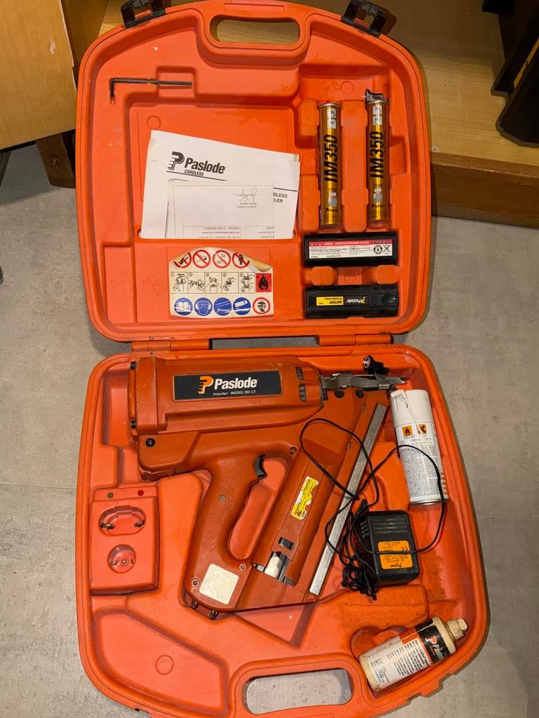 Paslode IM350+ Cordless Framing Nailer., Enlèvement, Comme neuf
