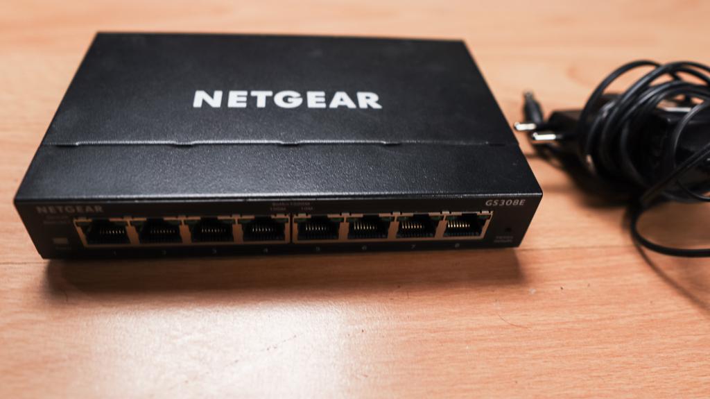 Netgear GS308E – Switch Gigabit 8 ports, Informatique & Logiciels, Enlèvement, Utilisé