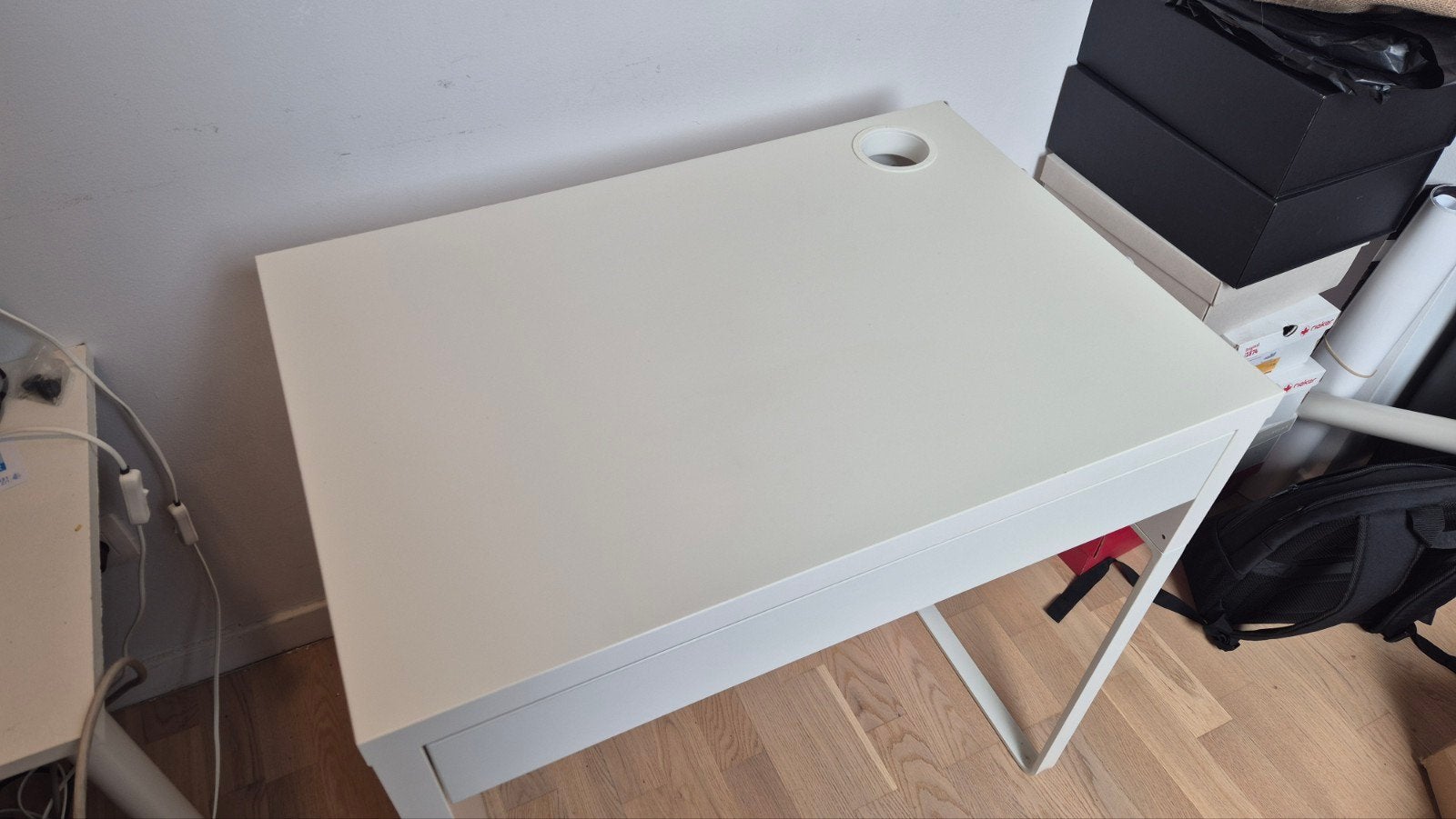 Bureau + stoel (Micke + Skruvsta), Maison & Meubles, Bureau d'ordinateur, Goulotte de câbles, 73 cm, 50 cm