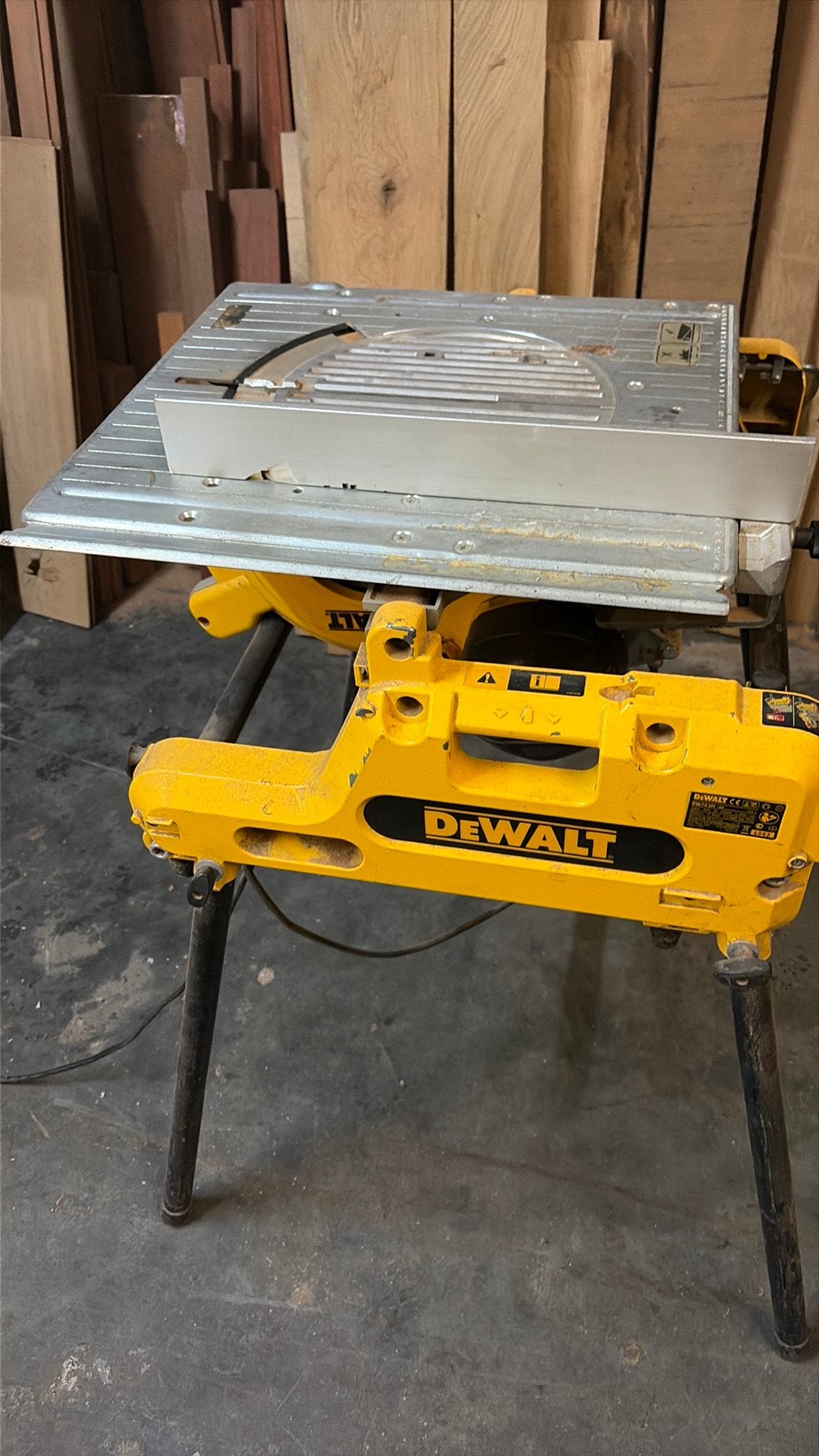 Dewalt DW743N -qs zaagmachine, Doe-het-zelf en Bouw, Ophalen, Zo goed als nieuw