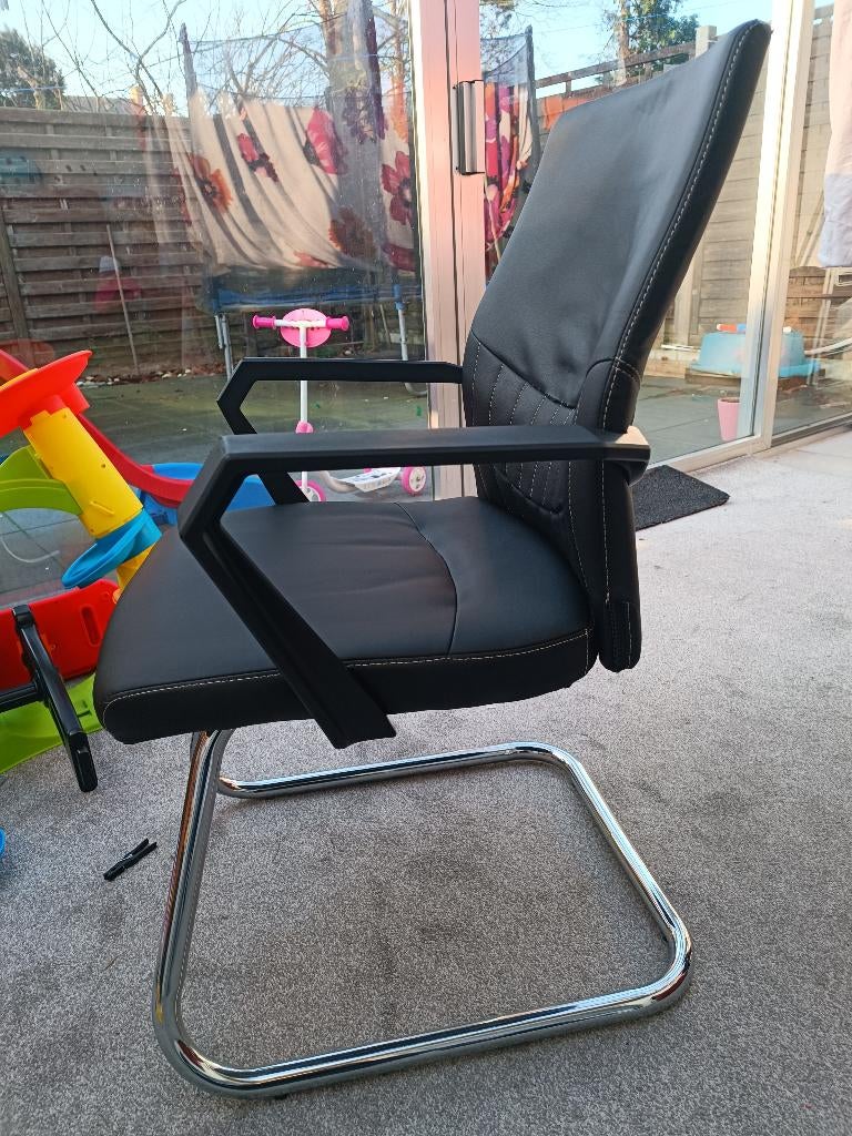 Zwarte Stoel, Huis en Inrichting, Ophalen, Gebruikt, Zwart, Eén